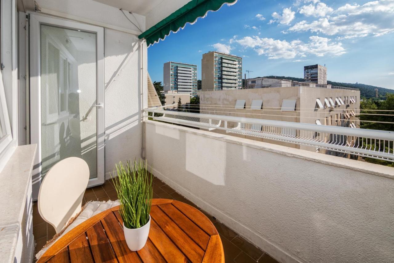 3-Bedroom Sea View Apartment - Balcony, Elevator - Spinut, Split Exterior foto