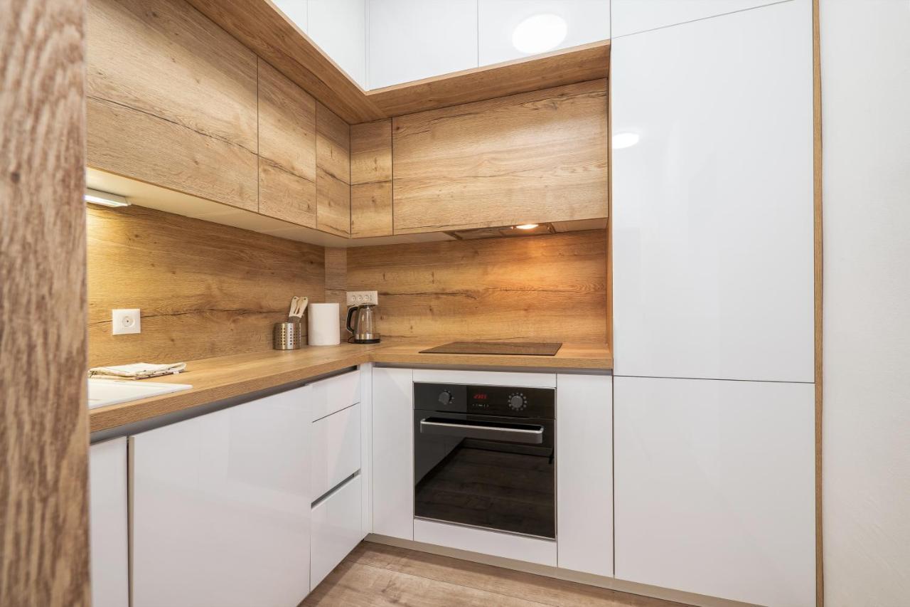 3-Bedroom Sea View Apartment - Balcony, Elevator - Spinut, Split Exterior foto
