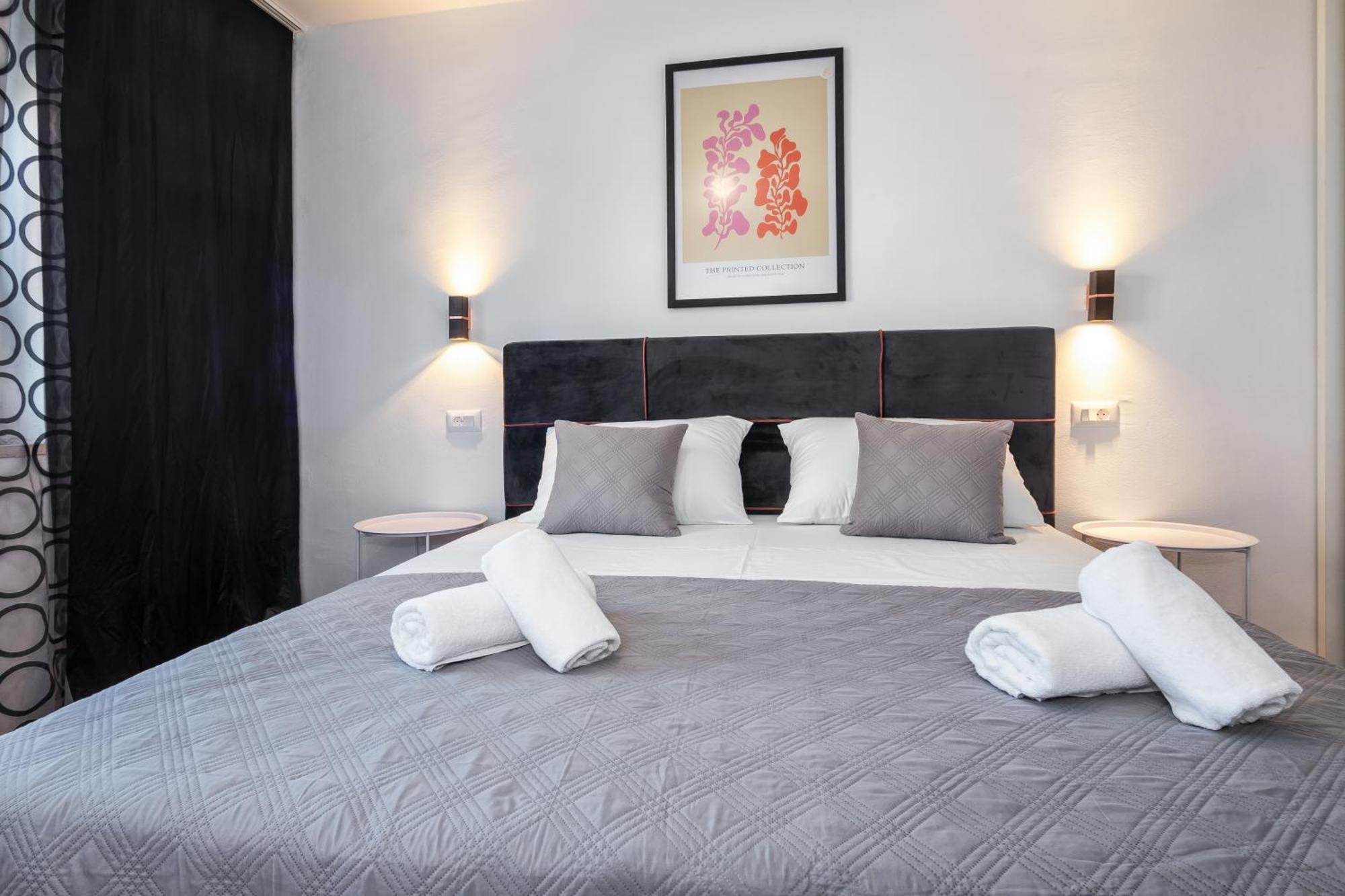 3-Bedroom Sea View Apartment - Balcony, Elevator - Spinut, Split Exterior foto